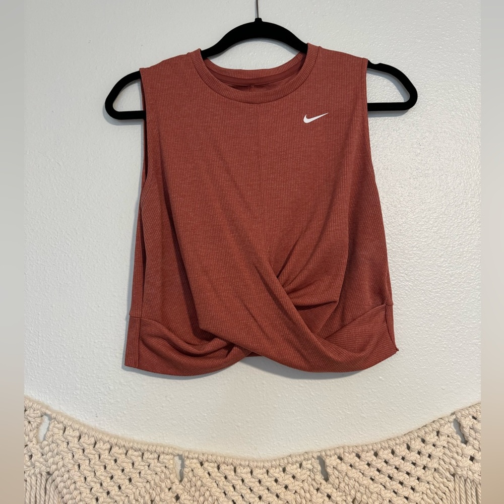 Nike dri-fit crop workout tank